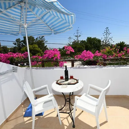 Sunflower 3* Kamari (Santorini)