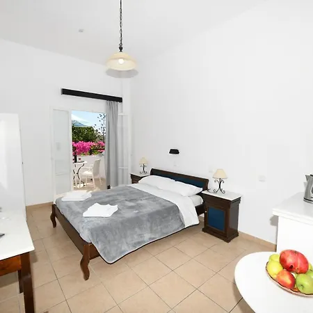 Sunflower 3* Kamári