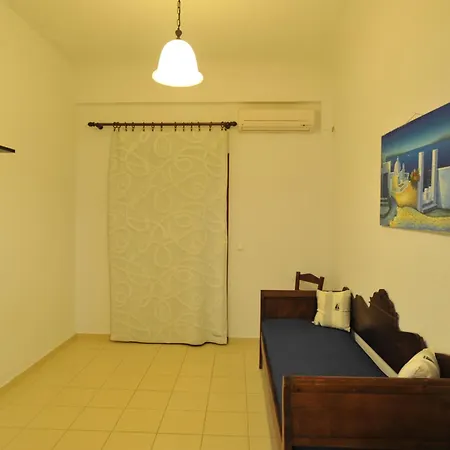 Sunflower Kamari (Santorini)