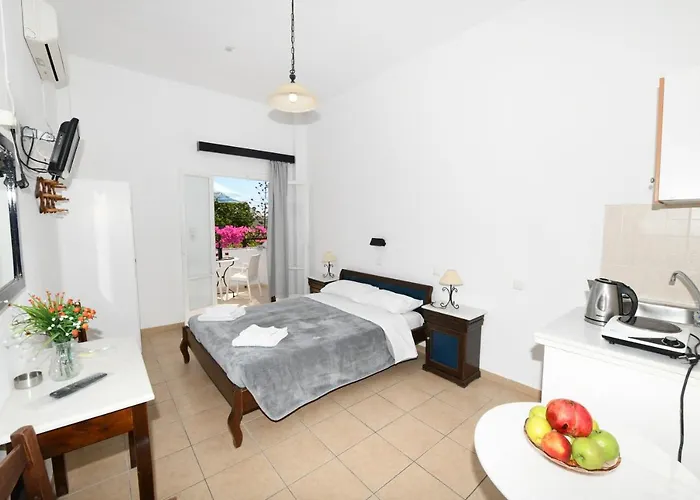 Sunflower 3* Kamari (Santorini)